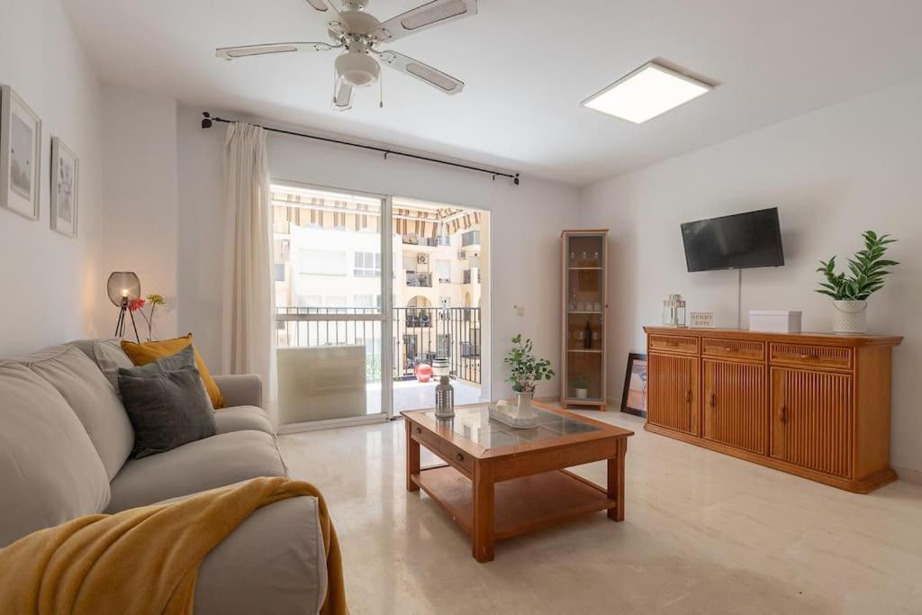 Apartamento Fuengirola Beach Apartment Екстериор снимка